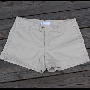 Women’s Size 10 Gap Khaki Shorts